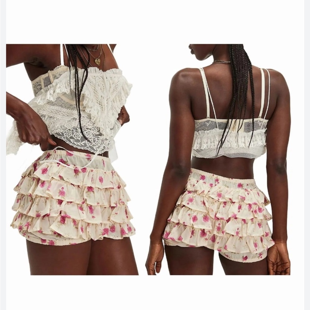NWT Free People Ruffle Up Bloomer Shorts Ivory Combo Rose Floral Print Roses M